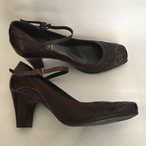 Esprit Women’s Leather Ankle Strap Pumps